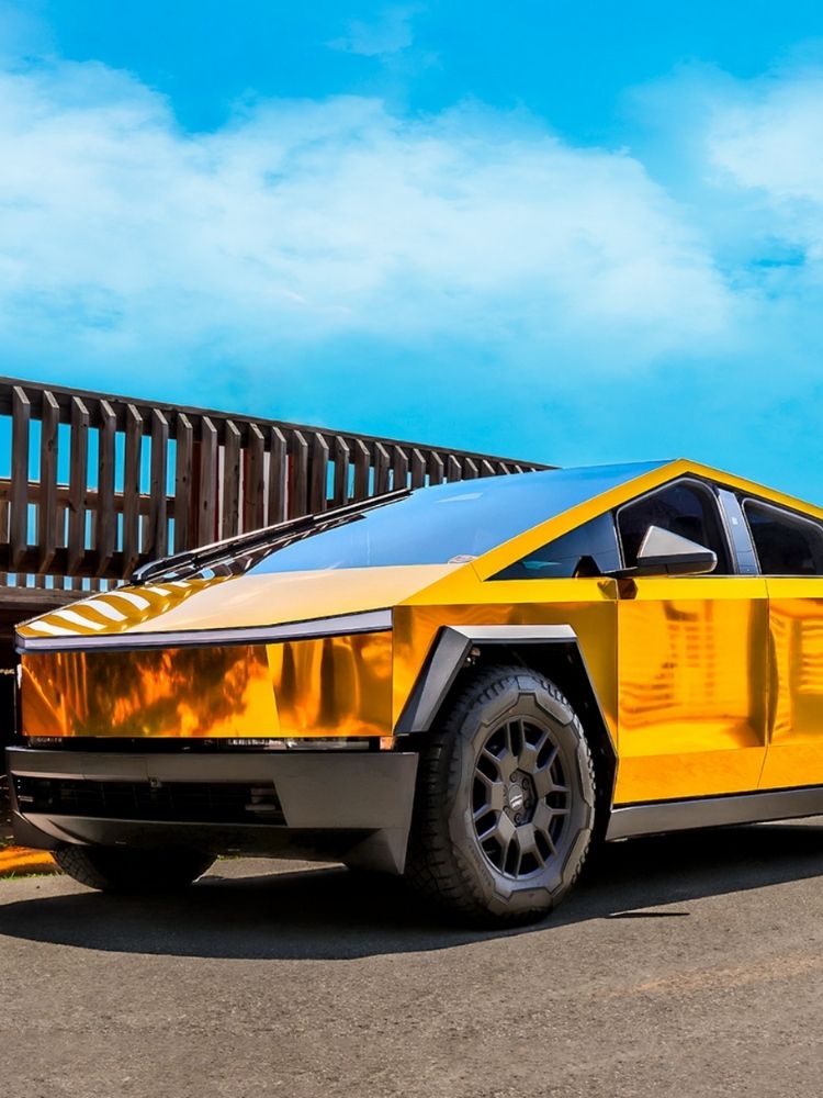 Vinilo Wrap Cromo Oro Amarillo CHM02 HD - TeckWrap - Imagen 2